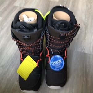 New Salomon snowboard boots synapse W M boot 56 W